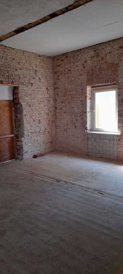 Sanierungsobjekt - Entkerntes Mehrfamilienhaus. 400m² Wohnfläche.