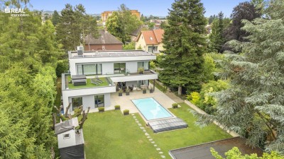 Luxuriöse Designer-Villa zum Soforteinzug