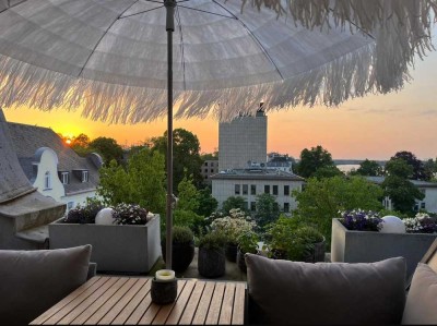 Südstadt DG Wohnung mit Blick auf den Rhein, Nachmieter gesucht