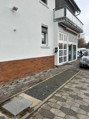 Geräumiges 8-Raum-Einfamilienhaus mit EBK in Ober-Mörlen