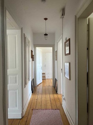 Schöne Altbau-3,5-Zimmer-Wohnung in zentraler Lage