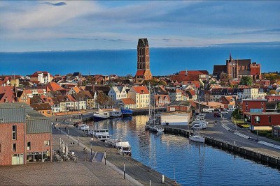 Wismar, MFH mit Hintergebäude saniert und voll verm. zu verk.