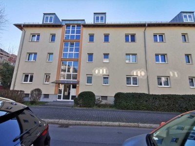 2-Zimmer-Wohnung mit Balkon und EBK in Frankfurt am Main