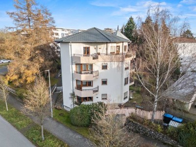 Freundlich helle 2 Zimmer Eigentumswohnung in
gepflegter Wohnanlage mit Tiefgaragenstellplatz