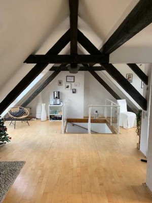 4 Zi. DG-Maisonette, 65187 WI (Dichterviertel)