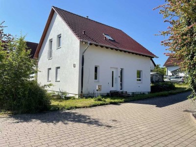 ImmobilienPunkt*** Nagelneues Traumhaus mit vielen TOP-Features