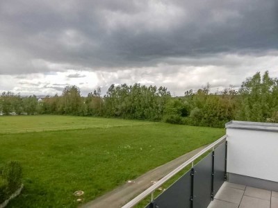 ruhige 2-Zimmer Penthouse-Wohnung mit EBK und gr. Dachterrasse in Vohenstrauß