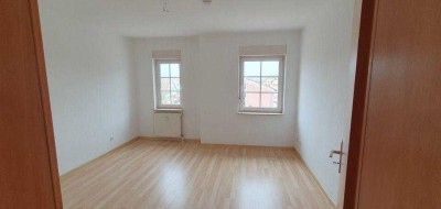 Moderne, helle 3,5-Zimmer-Wohnung mit Balkon in gepflegtem Haus in Jüterbog