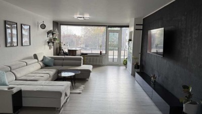 Luxuriöse, voll möblierte 3,5-Zimmer-Wohnung mit Balkon im 3. OG in Köln-Weiden