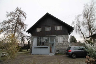 Passau-Neustift-Zentrum: 3.435 m² Grundstück bebaut mit Wohnhaus, Bj. 1946