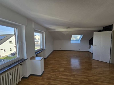 Attraktive 2-Zimmer-DG-Wohnung mit Gartennutzung in Gering