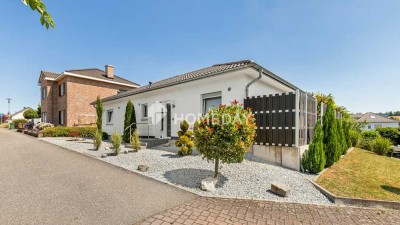 Urlaubsfeeling beginnt hier: Bungalowtraum mit Wellnessgarten und Sonnenterrasse