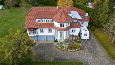 Wohnobjekt mit Gewerbeeinheit und großem Grundstück