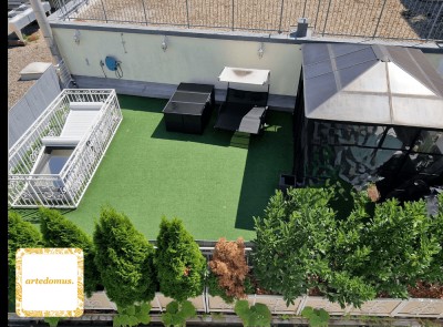 TRAUMHAFTE 3-Zimmer-Wohnung - 60 m² DACHTERRASSE - RUHELAGE - TOPZUSTAND!