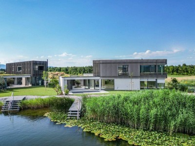 Architektur trifft See – luxuriöses Refugium mit Privatsauna &amp; Atrium