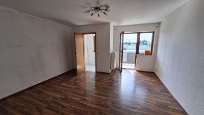 Schöne 1-Zimmer-Wohnung mit Balkon in Köln Urbach