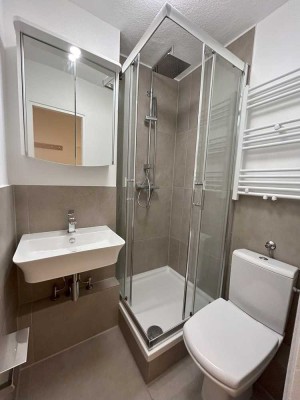 Helles und modernes Zimmer in 3er WG/shared-flat�in Frankfurt