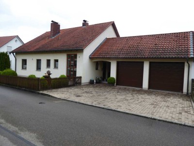 Preiswertes, gepflegtes 4-Raum-Einfamilienhaus in Reimlingen