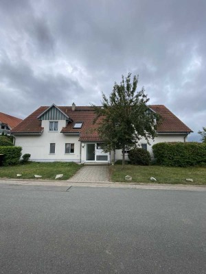 Hübsche 3-Raum-Wohnung , neu saniert mit Einbauküche und Balkon