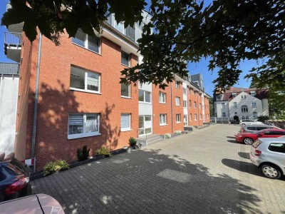 Vermietete 2-Zimmer-Souterrainwohnung mit großem Balkon, Außen- und Tiefgaragenstellplatz