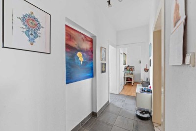Campus Haspel Nähe - Altbauwohnung mit Balkon und Ausbaureserve im Spitzboden