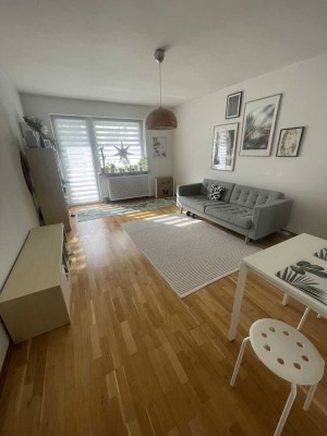 Möblierte 2-Zimmer-Wohnung mit Balkon in ruhiger Lage in München-Trudering