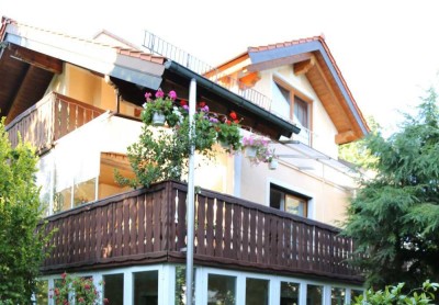 Gemütliche, ruhige 3-Zimmer-Wohnung mit traumhaft großem Balkon. Provisionsfrei!!!