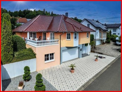 Ein Ort zum Ankommen: Wohnhaus im Bungalow-Stil mit Terrasse, Werkstatt & viel Herz