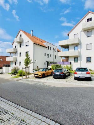 Helle und stilvolle 2,5-Zimmer-Wohnung mit Terrasse in Schierling, KFW 55