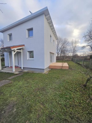 *** Gelegenheit *** Bezugsfertiges Einfamilienhaus mit Solaranlage und Eigengrund von 455 m² inkl. Küche !!!