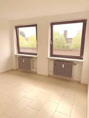 Moderne 1‑Zimmer Dachgeschosswohnung in Augsburg Innenstadt