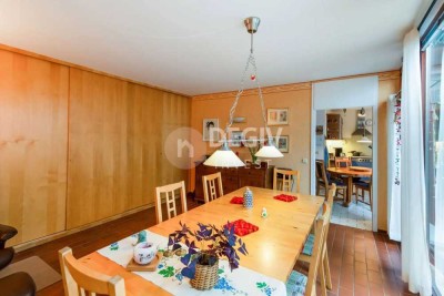 Heim mit Einliegerwohnung zur späteren Selbstnutzung am Britzer Garten-architektonische Perle!