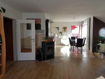 wunderschöne 4-Zimmer-Wohnung mit großer Dachterrasse