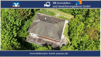 "Exklusive Premiumlage in Passau"
Großzügige Villa mit reichlich Platz, viel Privatsphäre und traum