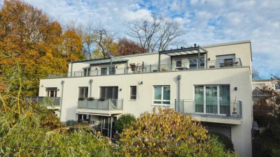 Hochwertige 3-Zimmer-Wohnung mit großer Dachterrasse u. PKW-Stellplatz in der "Neuen Bahnstadt".