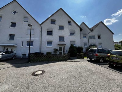 Großzügige, vorteilhaft geschnittene 2-Zimmerwohnung in ruhiger Lage mit Balkon und Stellplatz