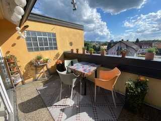 Helle 2 Zimmer- Dachgeschosswohnung mit EBK in Freiburg