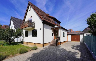 Charmantes Einfamilienhaus mit Anbau, großer Werkstattgarage und vielem mehr!