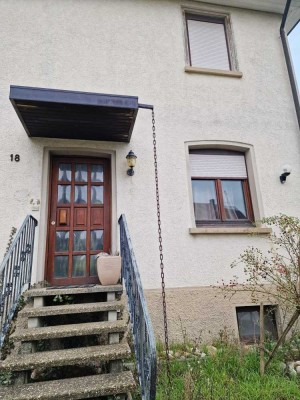 Ein Traum für Familien! Stattliches Haus mit perfekter Anbindung in Untereisesheim