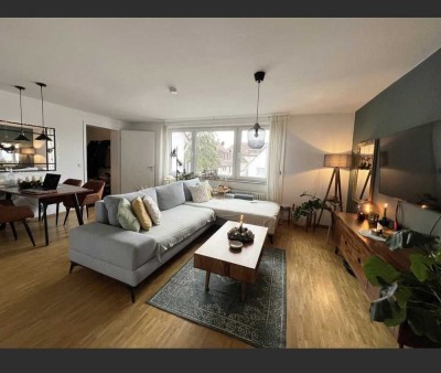 Großzügige, ruhige und sehr helle 5 Zimmer Wohnung im  Süden von Heilbronn