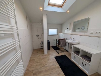 ⭐️ Möblierte 2-Zimmer-Dachgeschosswohnung - Iserlohn Zentrum ⭐️