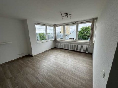 Helle 2-Zimmer-Wohnung mit modernem Duschbad