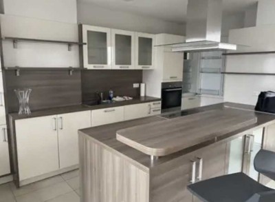 Repräsentative Penthouse-Wohnung in Tamm!