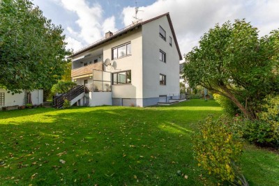Ihr neues Zuhause - Großzügige 3,5-Zi-Wohnung mit Gartenanteil und Carport in Seukendorf