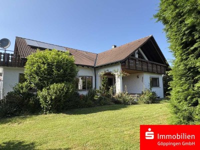 2 Familien-Wohnhaus in ruhiger und bevorzugter Aussichtslage!