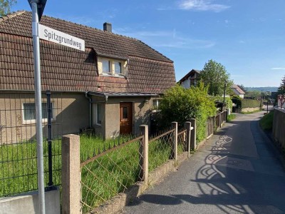 Kleines Haus zum Sanieren!