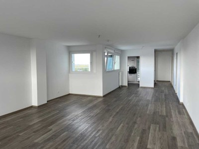 Über den Dächern Düsseldorfs - 3-Zimmer Penthouse Wohnung mit Balkon im White Max