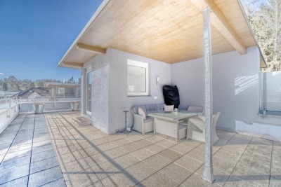 Einfamilien-Doppelhaus der Extraklasse - Seeblick und mitten im Grünen