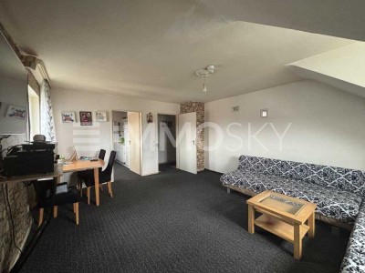 Gepflegte 2 Zimmer-Wohnung mit EBK und Duplex-Stellplatz!