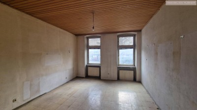 Sanierungsbedürftige Altbauwohnung beim Bahnhof Meidling + direkte U6 Nähe!!
